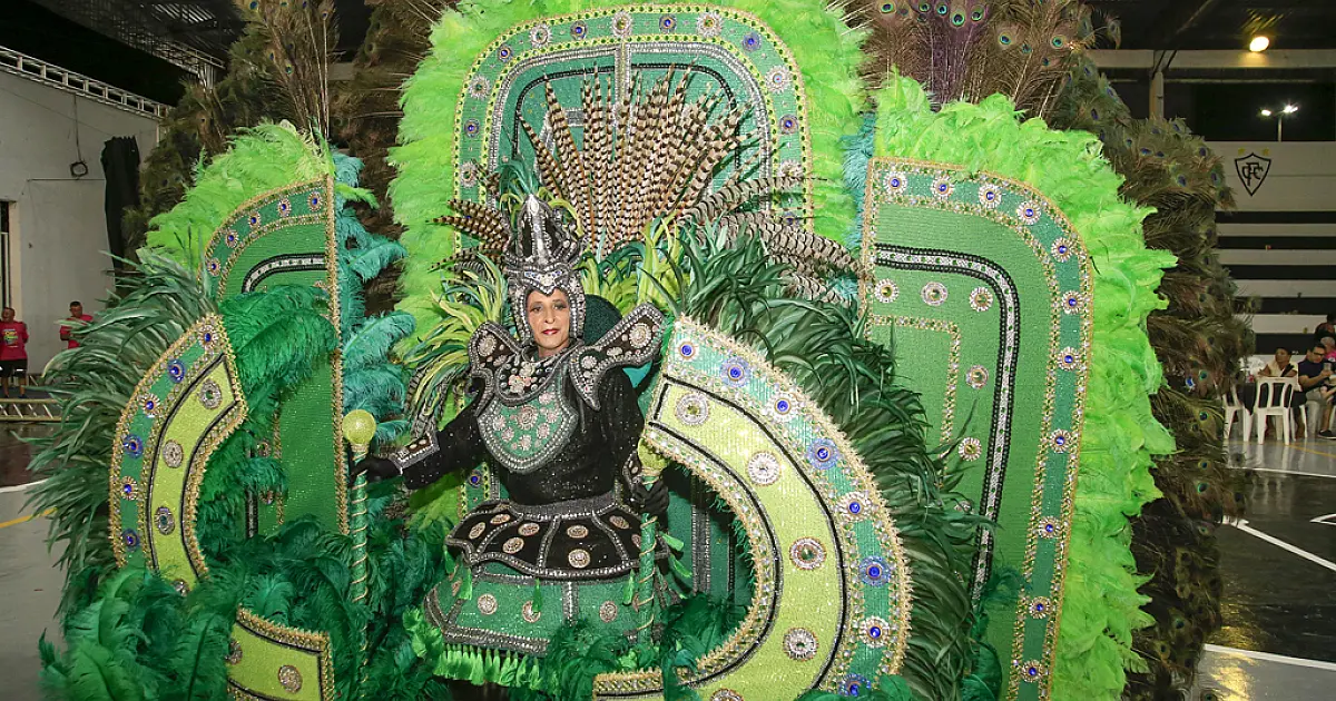 Luxo e tradição marcam o Desfile de Fantasias do Carnaval de Corumbá