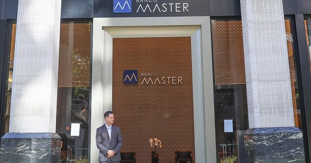 INSS bloqueia repasses a Master por problemas em consignados