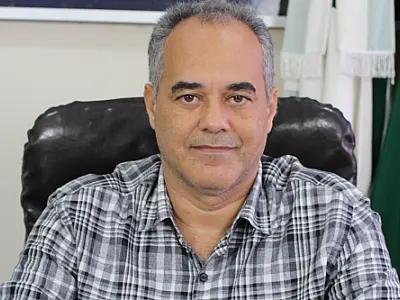 Promotor pede afastamento do prefeito de Ladário por assedio moral e eleitoral