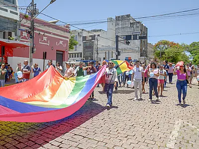 Caminhada une pautas da Consciência Negra e Memória Trans em Corumbá
