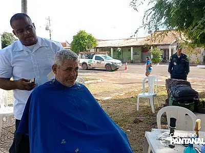 Ação cívico-social celebra o Dia da Marinha em Ladário