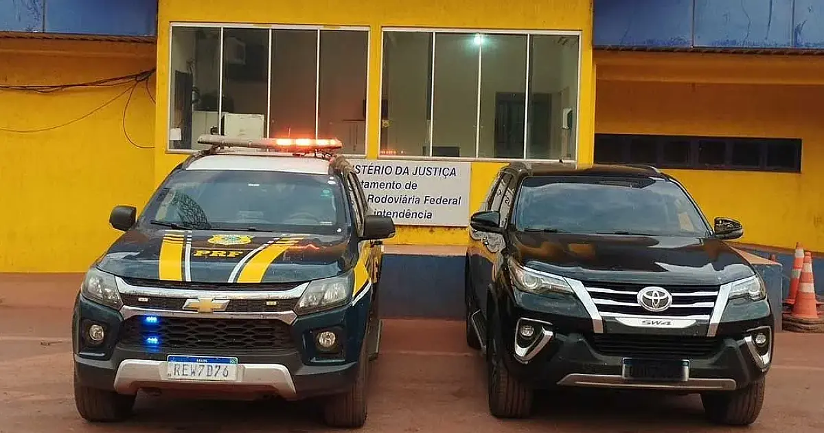 PRF apreende Hilux com registro de roubo durante fiscalização na BR-262