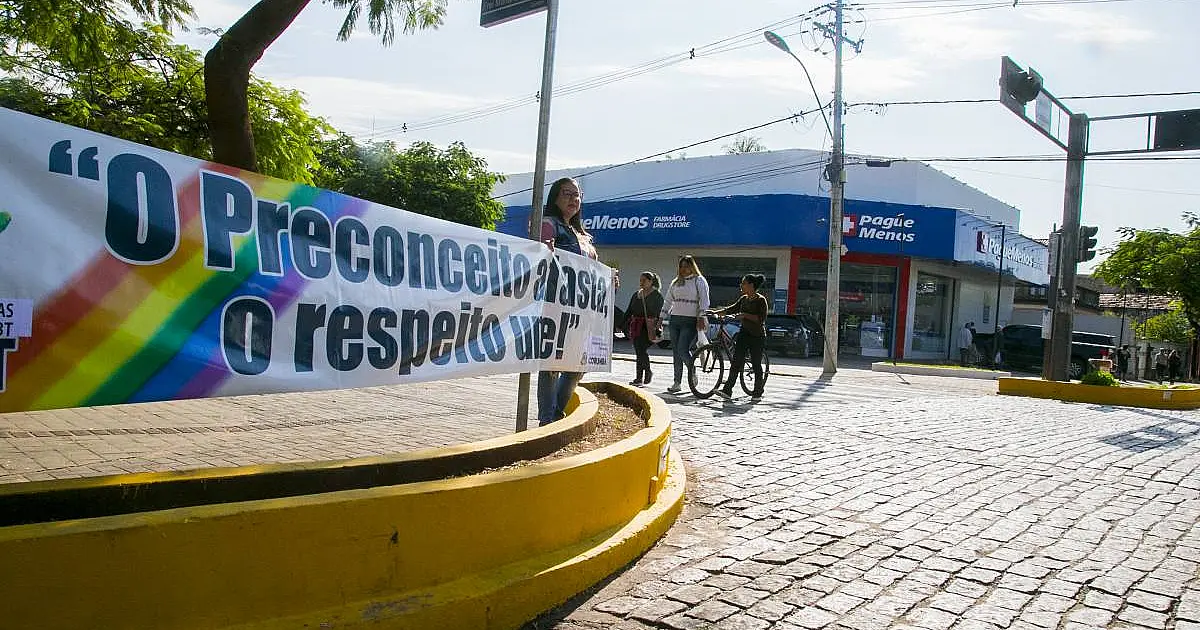 Blitz orienta população em combate à LGBTfobia
