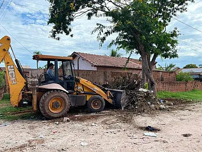 Limpeza urbana começa no Alta Floresta II e segue para outros bairros