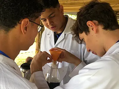 Estudantes do IFMS conquistam medalhas com foguetes artesanais