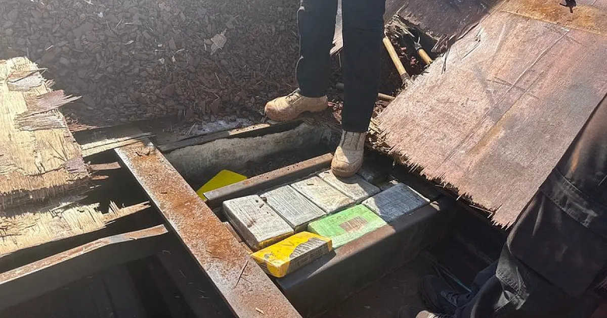 PF apreende 139,8 kg de cocaína escondidos em caminhão em Terenos