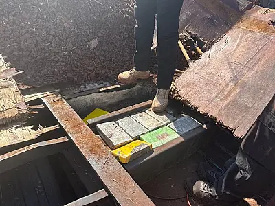 PF apreende 139,8 kg de cocaína escondidos em caminhão em Terenos