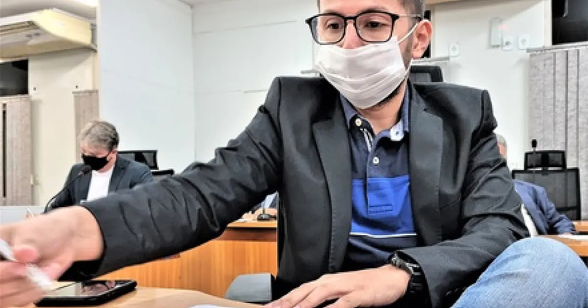 Na Câmara, vereador pede apoio de deputada para Corumbá ter sua brigada permanente