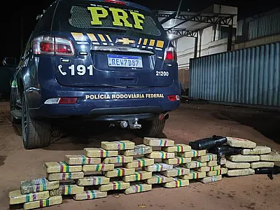 PRF apreende 47 kg de drogas escondidas em pneus de caminhão na BR-262