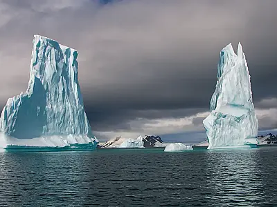 Estudo brasileiro alerta para degelo acelerado nas calotas polares