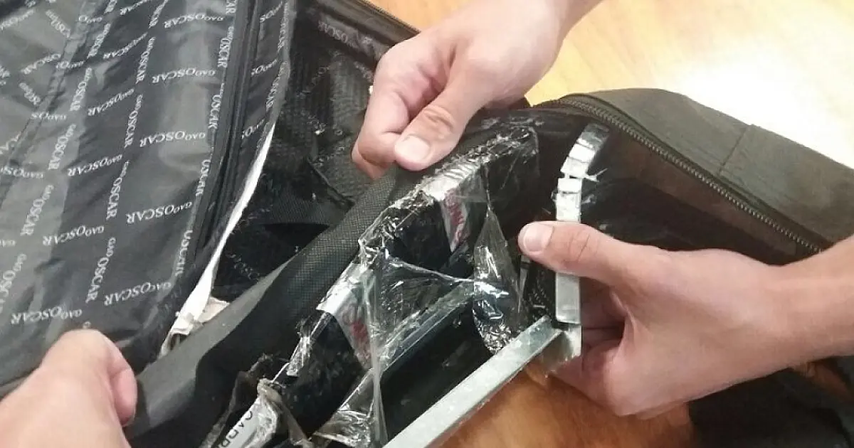 Mulher é presa com cocaína no Aeroporto de Corumbá