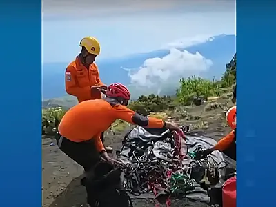 Corpo de turista brasileira é resgatado de cratera na Indonésia