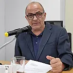 Vereador cobra fiscalização e multa contra descarte irregular de lixo