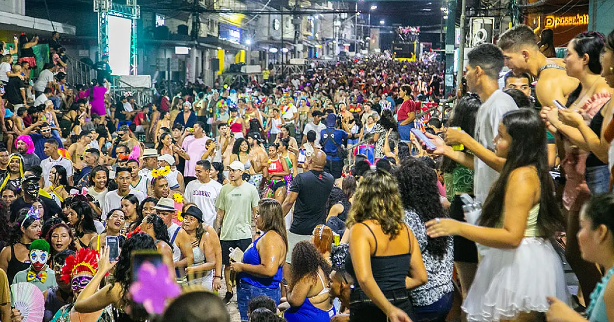 Carnaval de Corumbá 2026: Bloco Cibalena e shows regionais agitam a sexta-feira