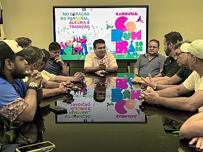 Prefeitura formaliza repasse de recursos para escolas de samba