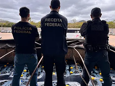 Polícia intercepta carreta com 25 mil litros de éter na fronteira de Corumbá