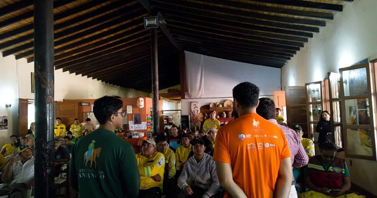 Brasil e Bolívia trocam experiências para prevenir incêndios no Pantanal