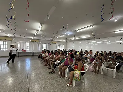 CRAS I reúne famílias para orientar sobre regras do Bolsa Família