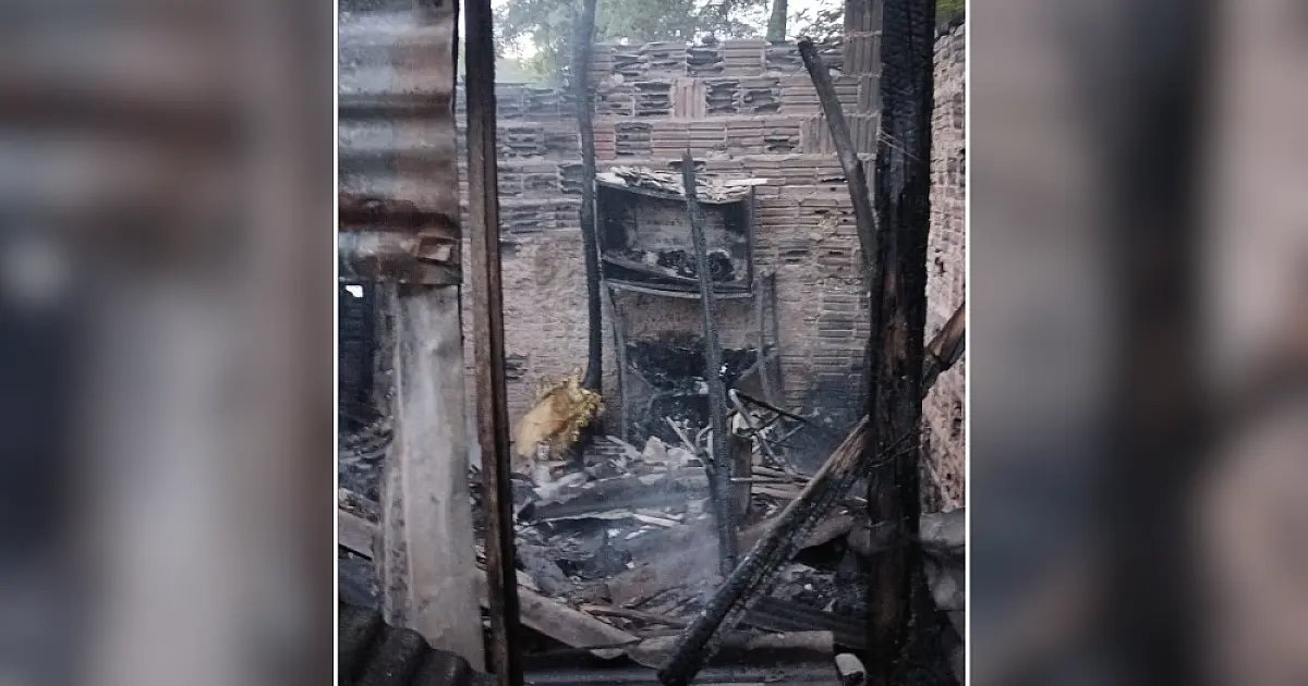 Incêndio em residência mobiliza Bombeiros na madrugada