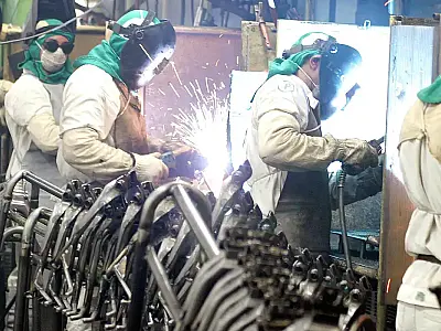 IBC-Br recua 0,7%, mas fecha 2024 com alta de 3,8%