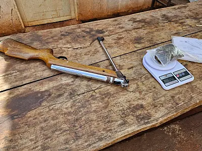 Civil de MS prende traficante com armas e cumpre mandado de prisão preventiva