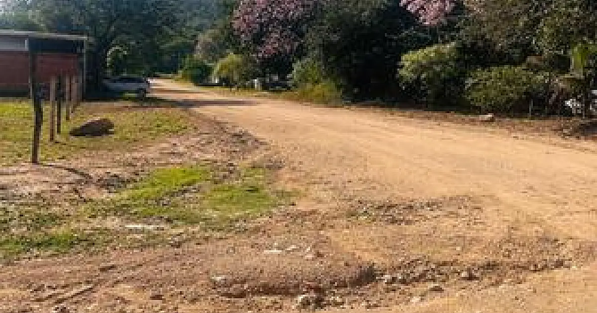 Moradores reivindicam por asfalto e drenagem em ruas do Cristo Redentor