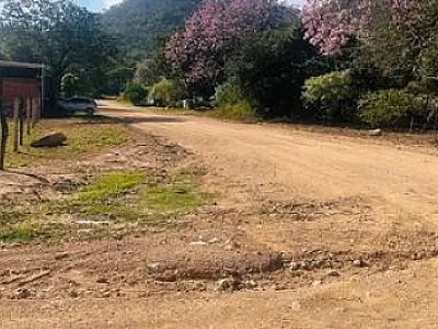 Moradores reivindicam por asfalto e drenagem em ruas do Cristo Redentor