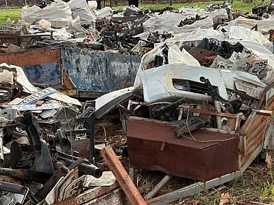 Detran de MS oferece lote único de 60 toneladas de sucata de veículos