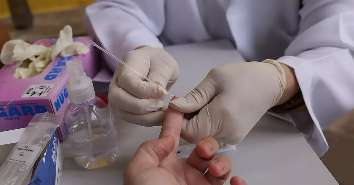 Voluntário fica doente e teste de vacina da covid em MS é suspenso