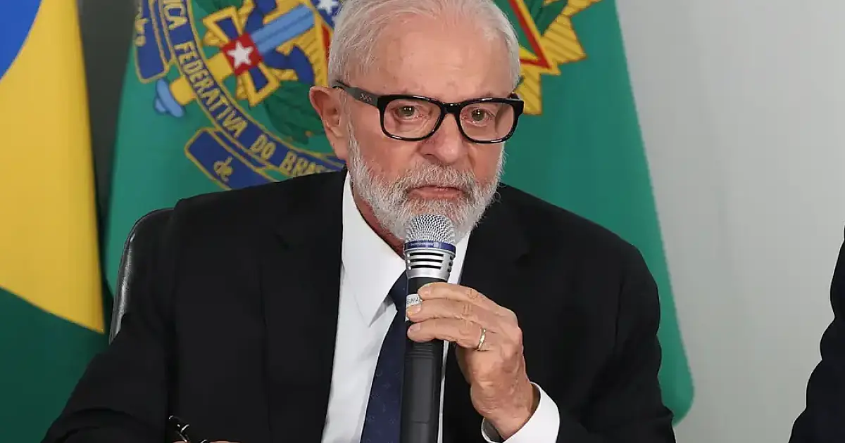Hemorragia não afeta função cerebral do presidente, diz médico de Lula