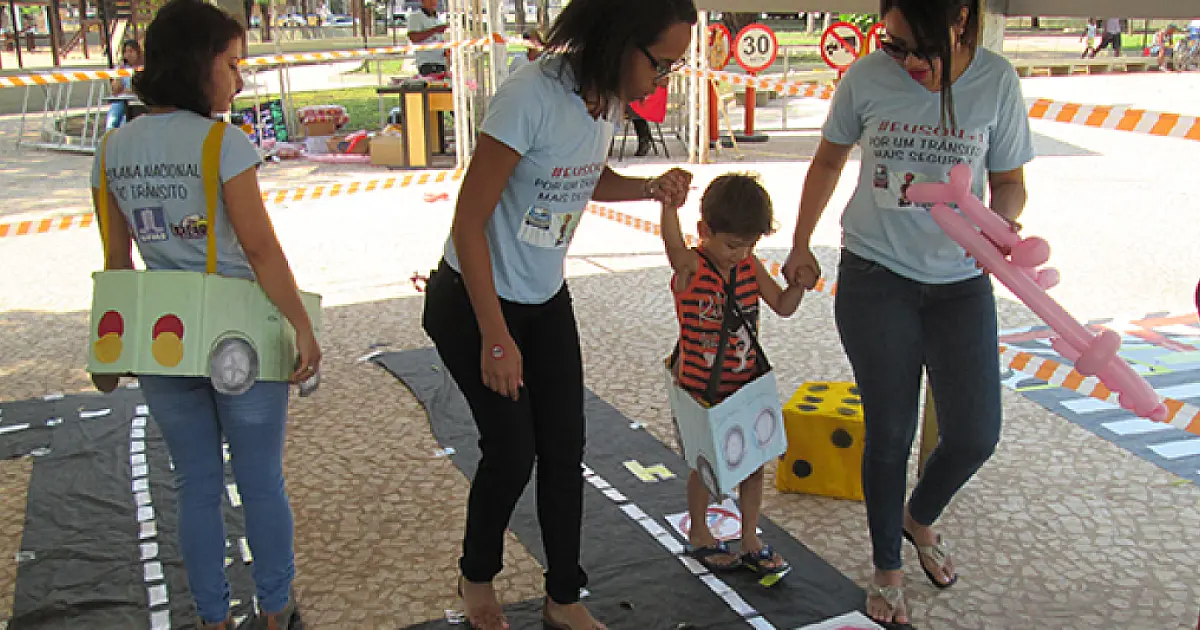 Semana do trânsito aposta em conscientizar futuros condutores