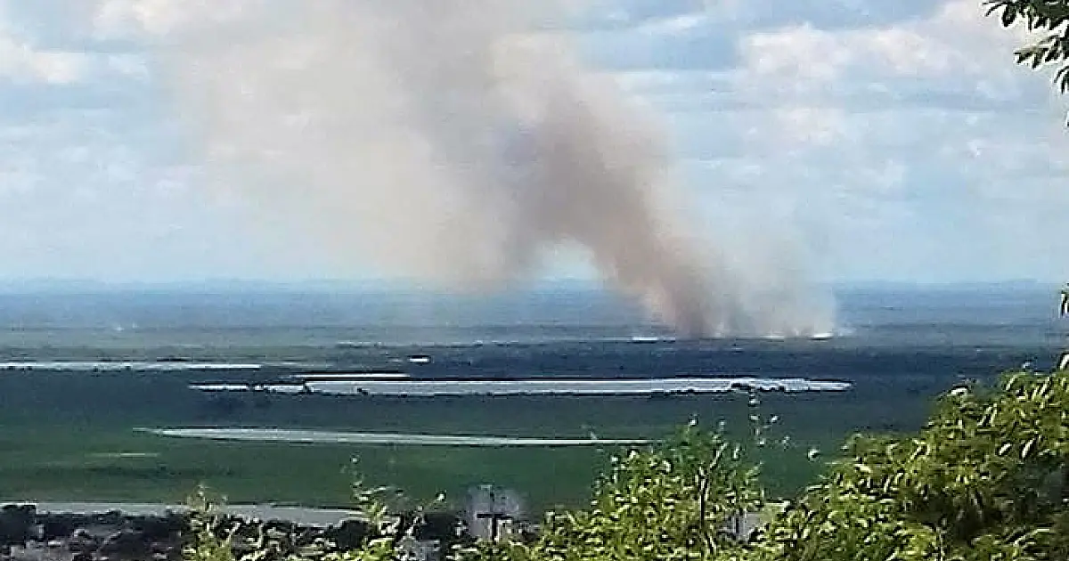 Após sobrevoo bombeiros tentam conter incêndio no Pantanal