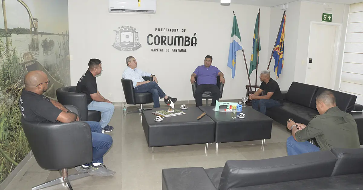 Prefeito recebe deputado Paulo Corrêa para tratar de projetos de desenvolvimento