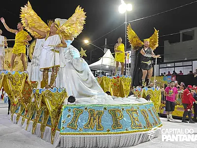 Império do Morro transforma sonho em espetáculo de luxo e imponência