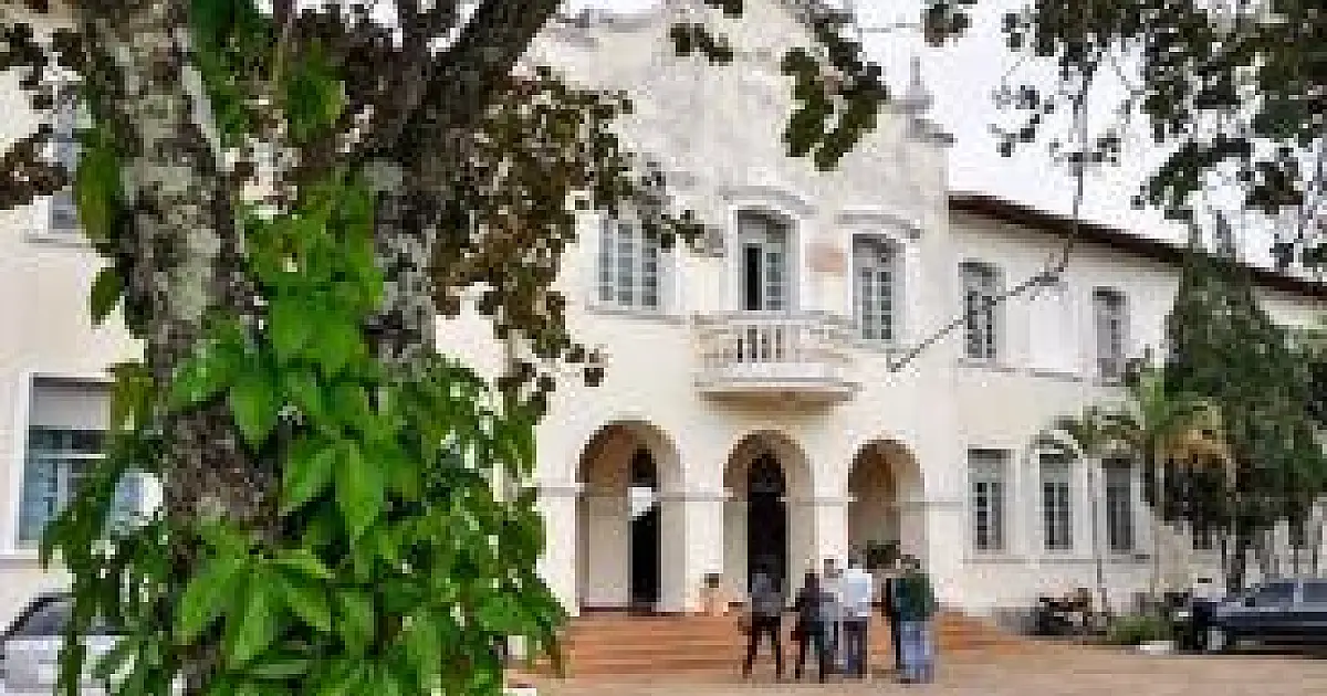 Rebelião resulta em fuga de 200 presos em penitenciária de Bauru