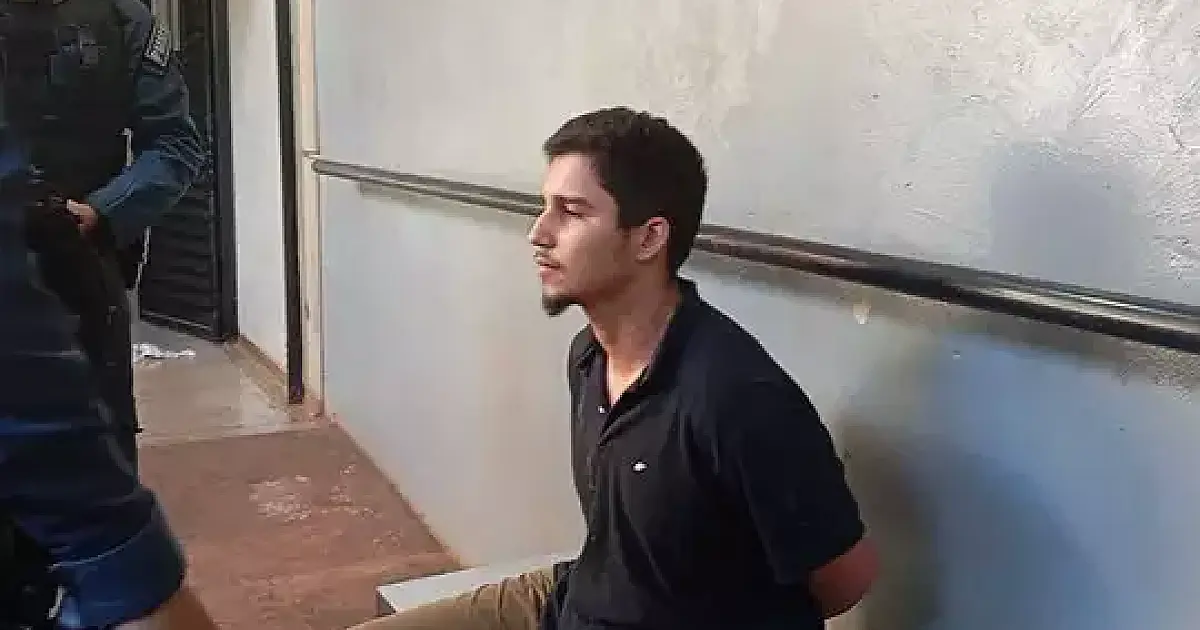 Jovem que matou a mãe é preso dormindo em ponto de venda de drogas