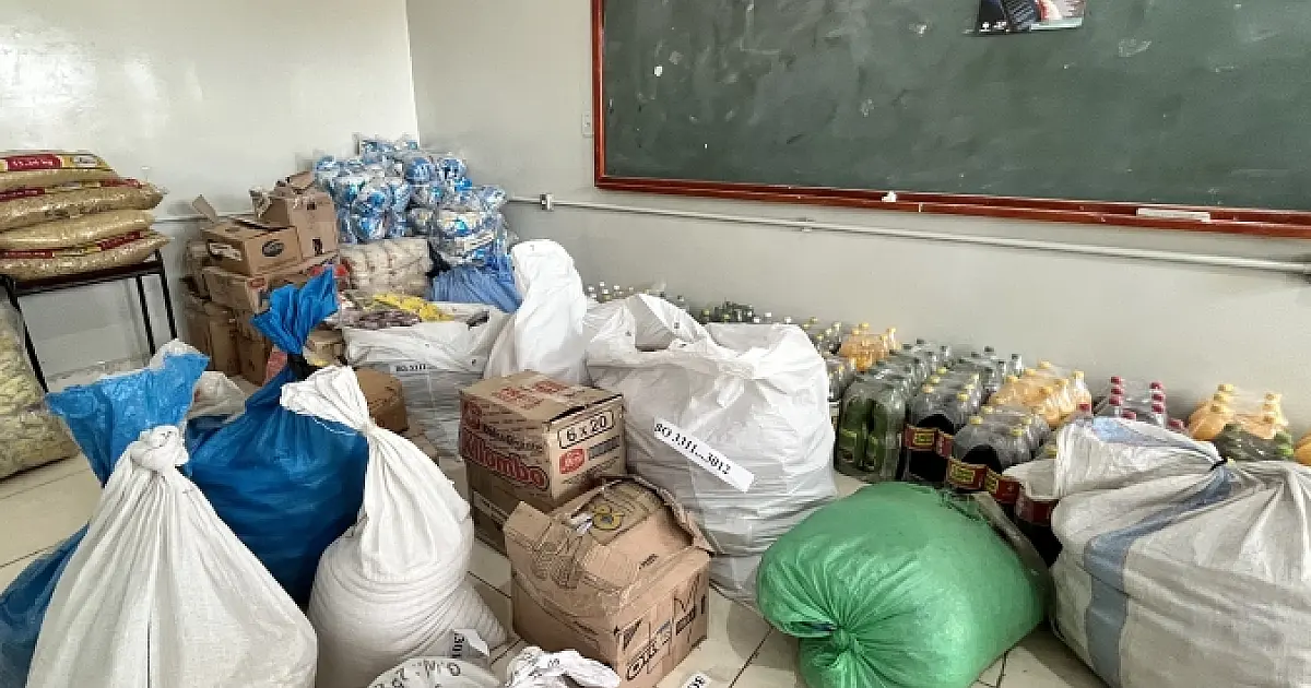 Ladário recebe doação de alimentos da Receita Federal para ações sociais