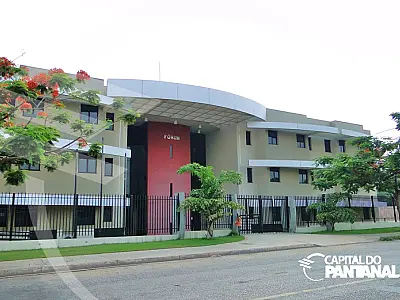Campanha de conscientização reduz consumo de água no Fórum de Corumbá