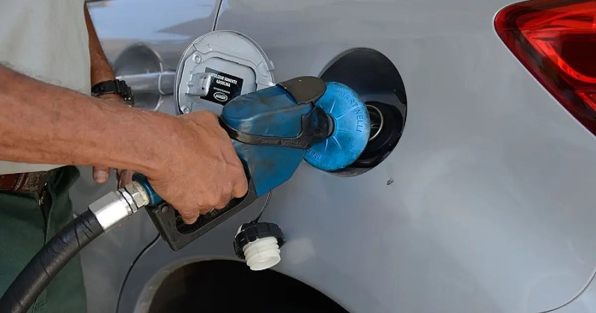 Com alta de 1,68% anunciada para quarta-feira, gasolina tem recorde de preço