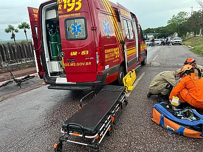 Motociclista é resgatada com suspeita de fratura na Rio Branco