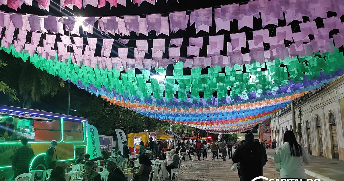 Fé e tradição marcam abertura do Banho de São João no Porto Geral