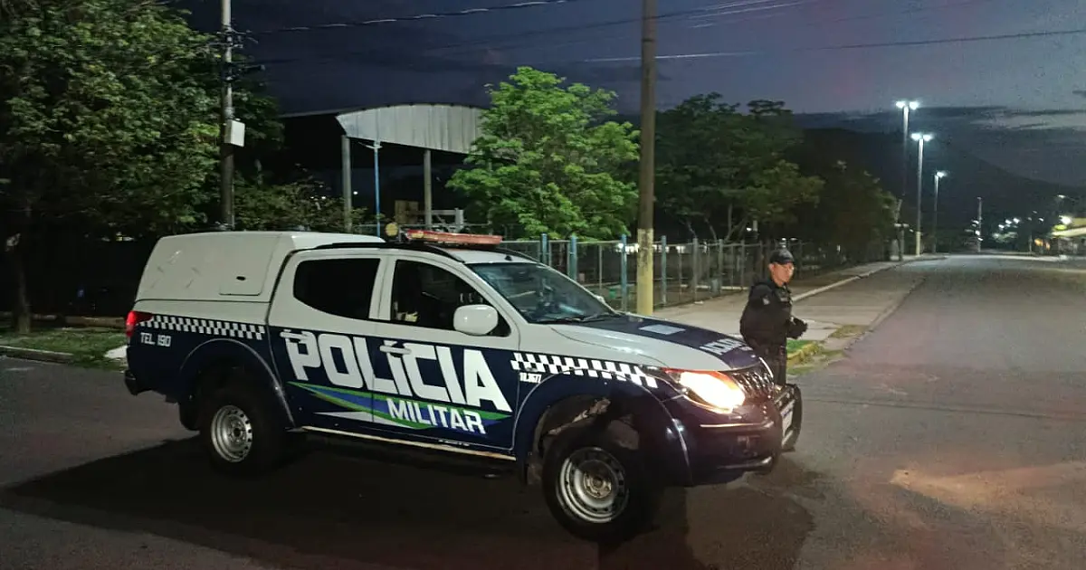 Homem com mandado de prisão por roubo é detido durante ronda em Corumbá