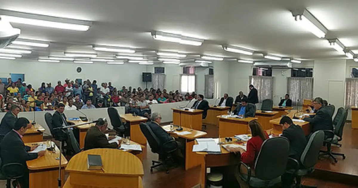 Câmara implanta aplicativo WhatsApp e amplia contato com a população