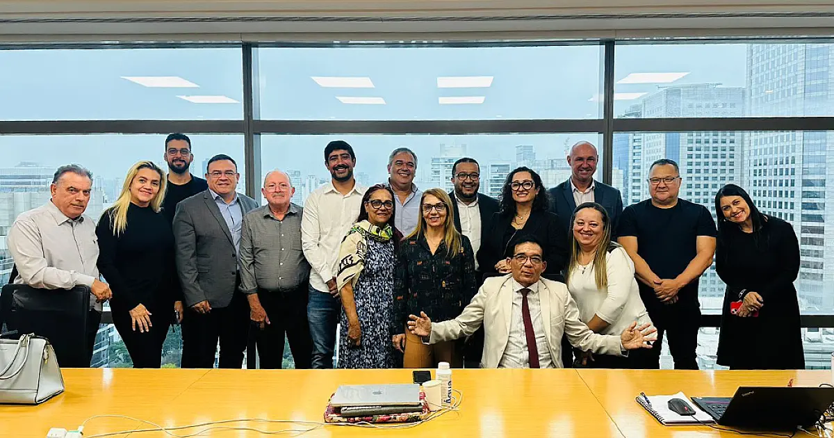 PROCON de Corumbá participa de reunião do Conselho de Usuários da Vivo em SP