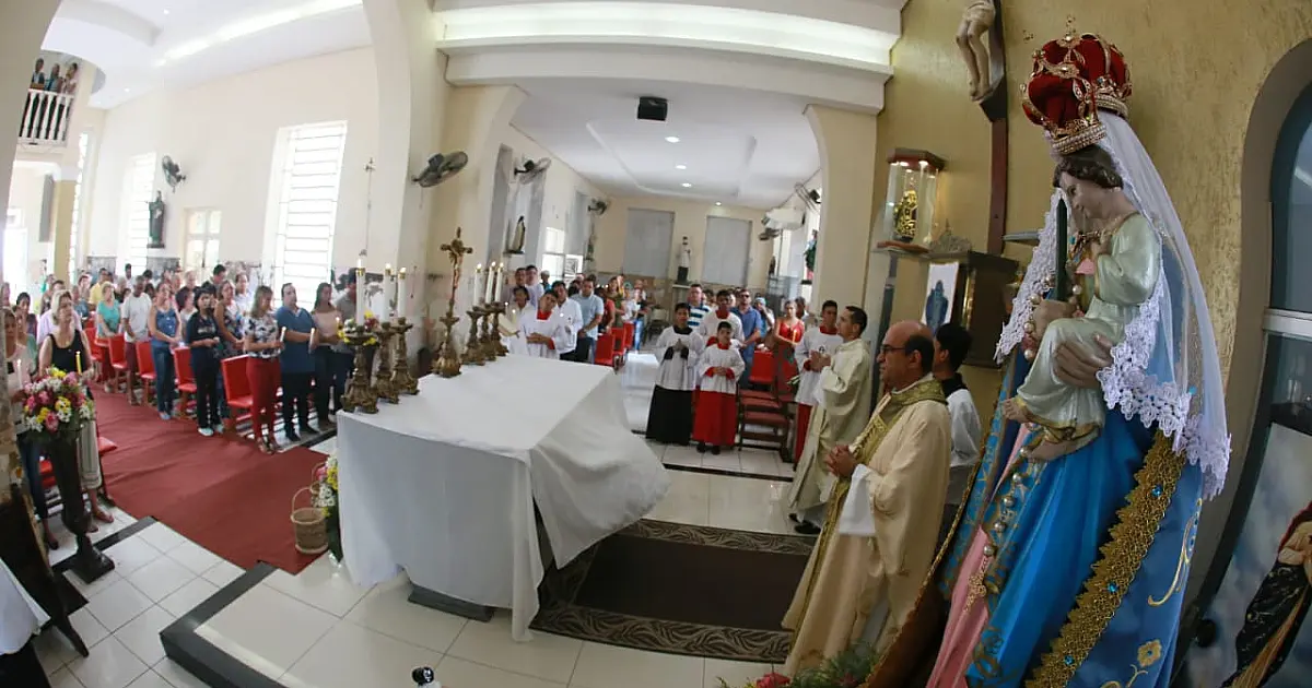 Devotos homenageiam padroeira de Corumbá com missa especial