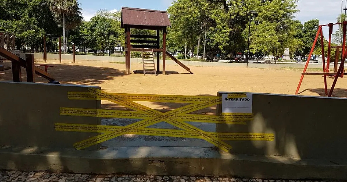 Parquinho da Praça da Independência é interditado para desinfecção