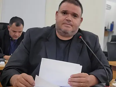 Vereador pede recuperação imediata da escadaria do bairro Beira Rio