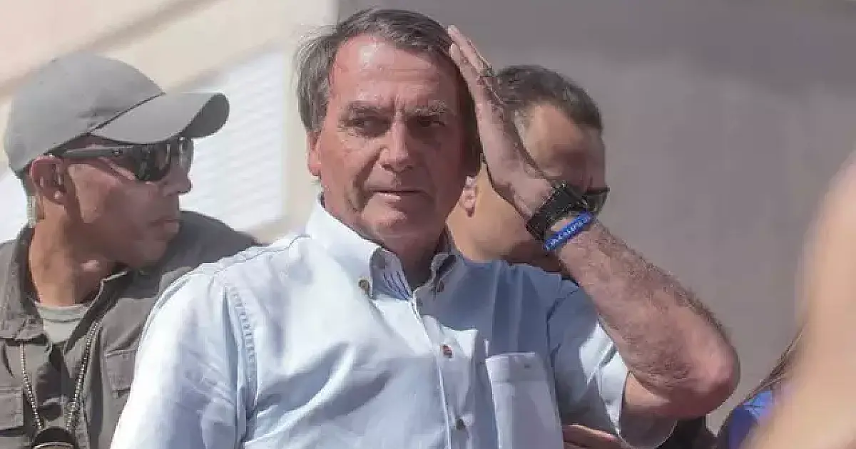 Moraes decreta prisão domiciliar de Bolsonaro após descumprimento de restrições