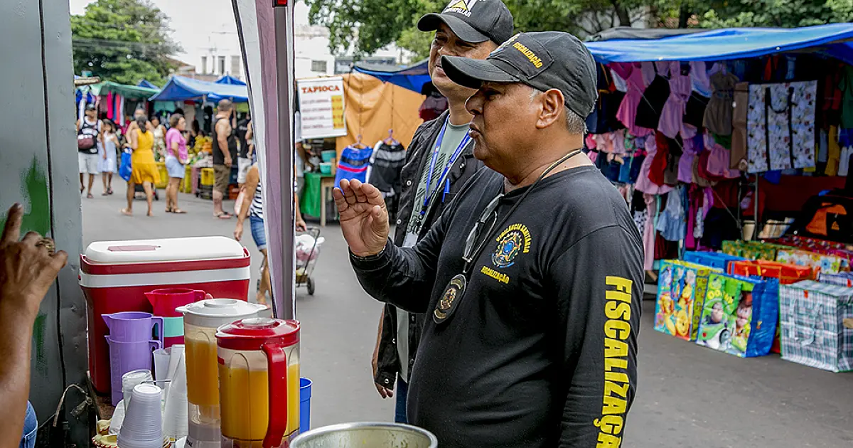 Vigilância Sanitária faz ação de educação e segurança para comerciantes de Corumbá