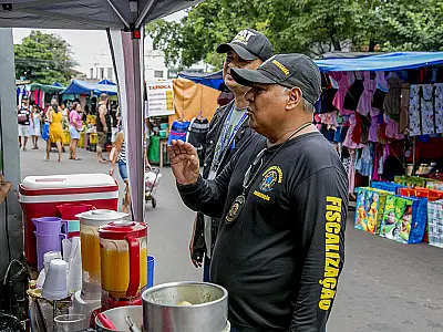 Vigilância Sanitária faz ação de educação e segurança para comerciantes de Corumbá
